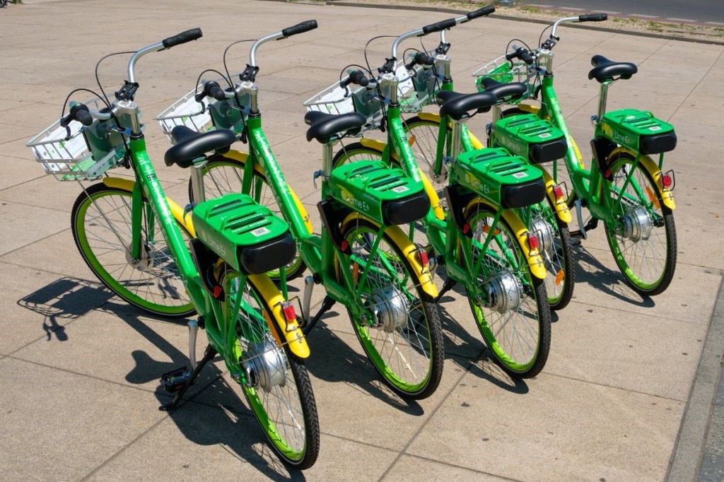 Bikesharing Data Reveal Latent Demand For Suburban Bike Infrastructure