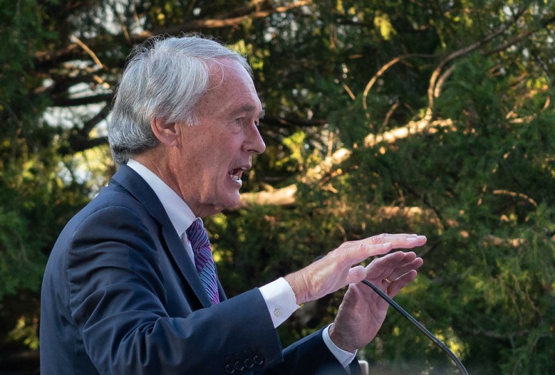 Sen. Markey Proposes National Legislation to Reduce Traffic, Car Dependency