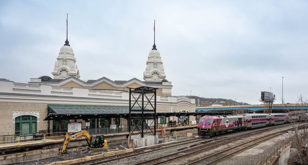 Worcester Line Trains Will Get Shorter – But Also More Frequent