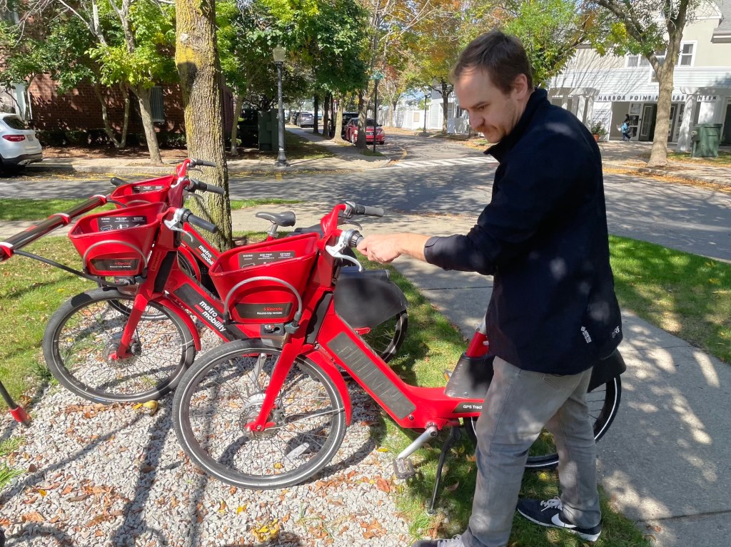 New Cambridge Company Aims to Lower the Cost of E-Bike Rentals
