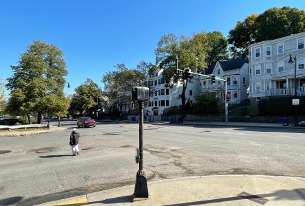 Neighbors Applaud City Hall’s Last-Minute Design Changes For Hyde Park Ave.